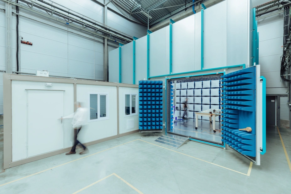 część laboratorium TIYO przeznaczona do badań EMC i ESD