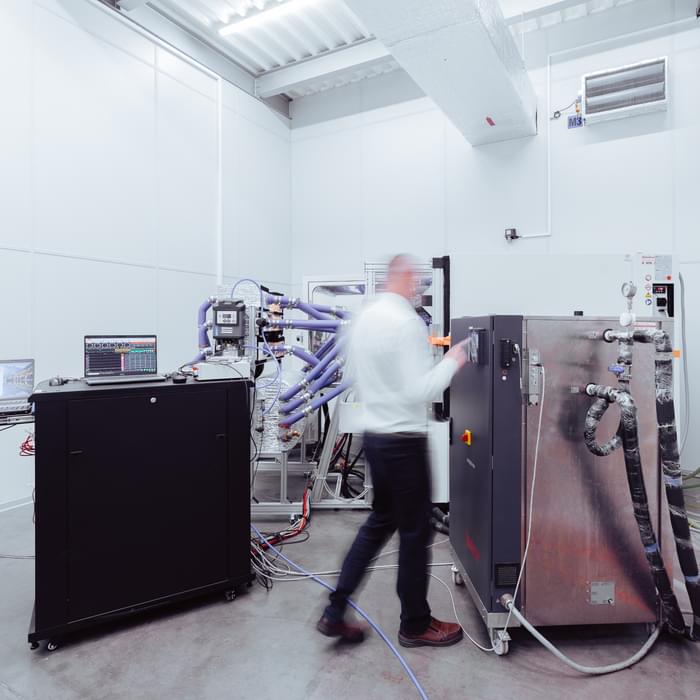 część wyposażenia technicznego laboratorium TIYO do badań systemowych komponentów mechatronicznych