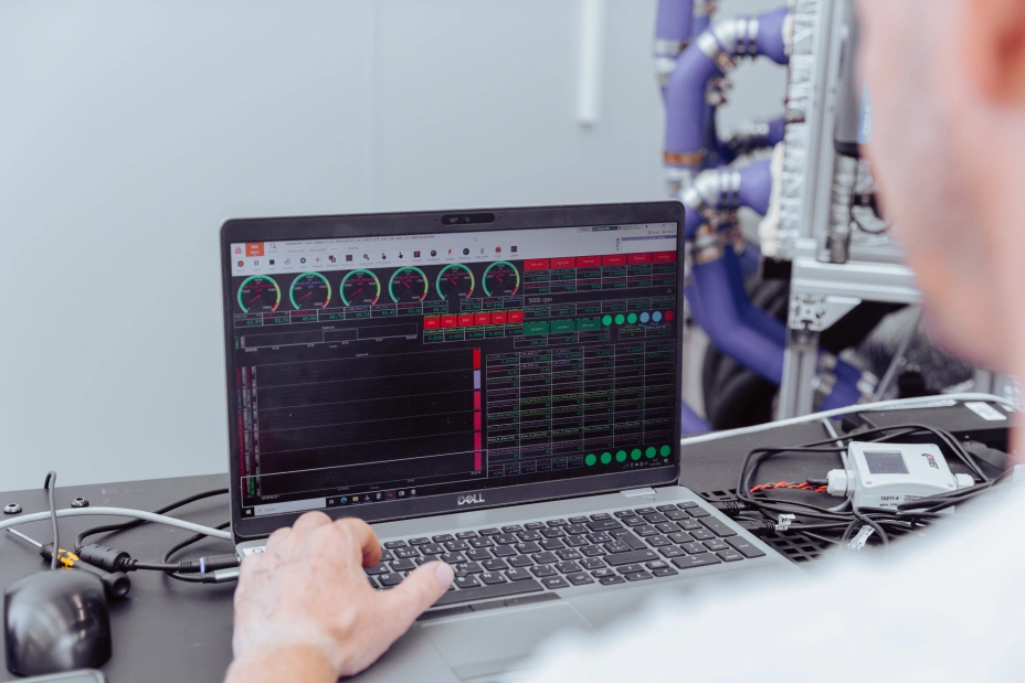 oprogramowanie do analizy danych podczas testów systemowych komponentów mechatronicznych